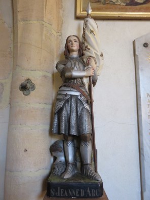 성녀 잔 다르크_photo by Sebleouf_in the Church of Sainte-Paule in Sainte-Paule of Rhone_France.jpg